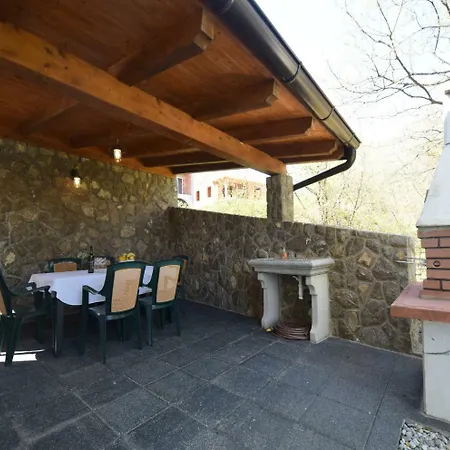 Paladin Gostinjska kuća 3*