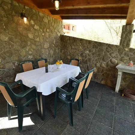 Paladin Gostinjska kuća 3*